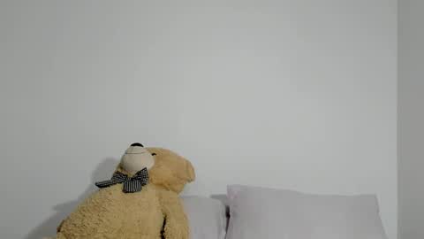 Snapshot of dulce_roberts_ chatting on 02/19/25, 01:39 Dulce online show from 02/19/25, 01:39