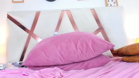 DULCE AURORA online show from 02/06/25, 05:57