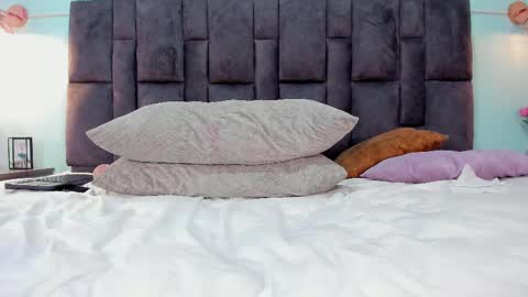 DULCE AURORA online show from 03/07/25, 05:51