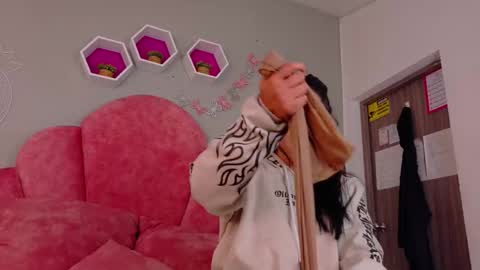 DULCE AURORA online show from 09/09/25, 12:10