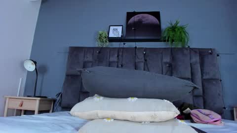 DULCE AURORA online show from 03/02/26, 07:15