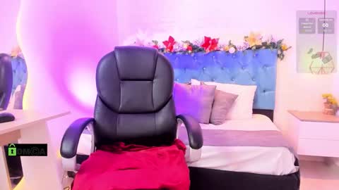 Dulce Baker online show from 12/21/25, 03:35