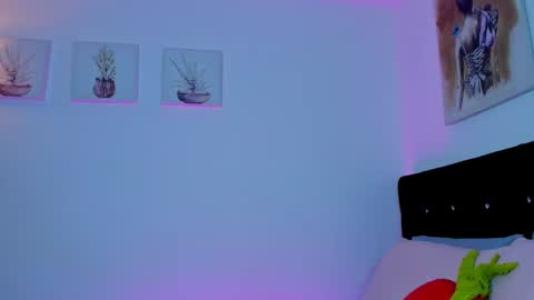 Daniela online show from 02/16/26, 10:44