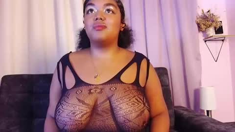 dulceesmith online show from 10/22/25, 02:39