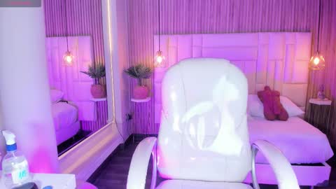 Dulce  online show from 12/20/25, 12:12