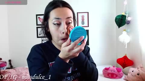 Dulce online show from 02/13/26, 08:49