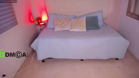 Snapshot of dulcerose01 chatting on 03/10/25, 09:18 Dulce Rose online show from 03/10/25, 09:18