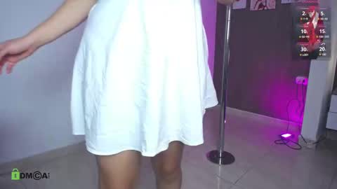 Snapshot of dulcerose01 chatting on 10/06/25, 09:45 Dulce Rose online show from 10/06/25, 09:45