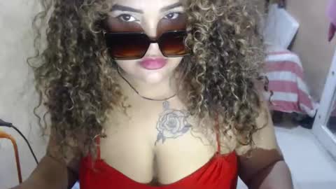 Snapshot of dulcetiffanii chatting on 06/11/26, 02:11 Sofia online show from 06/11/26, 02:11