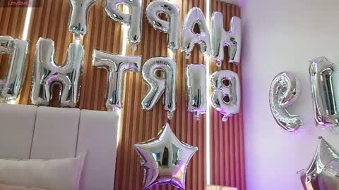 Dulcey online show from 03/23/26, 06:17