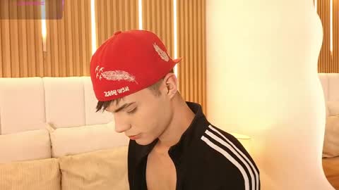 Dulcey online show from 04/02/26, 01:36