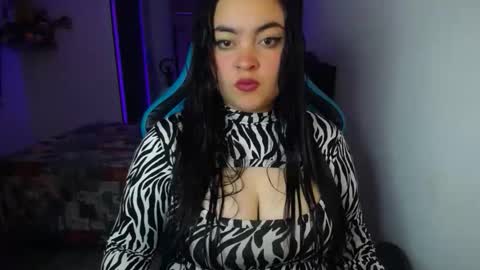 Snapshot of dumont_model chatting on 09/22/25, 06:04 Nicole   online show from 09/22/25, 06:04