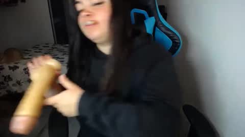 Snapshot of dumont_model chatting on 10/10/25, 09:36 Nicole   online show from 10/10/25, 09:36