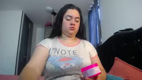 Nicole   online show from 11/18/25, 11:25