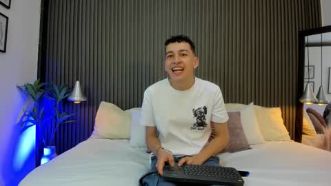 Thomas and Noah online show from 09/11/25, 12:16