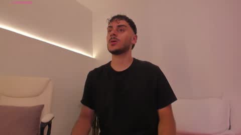 Snapshot of duonfire chatting on 12/20/25, 04:30 duonfire online show from 12/20/25, 04:30