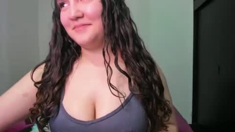 Snapshot of duqueza4you chatting on 03/05/25, 05:07 Katia online show from 03/05/25, 05:07