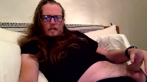 Snapshot of dustborn chatting on 10/25/25, 06:54 DUSTBORN online show from 10/25/25, 06:54