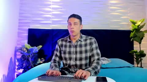 Dustin Sonne online show from 04/12/26, 03:33