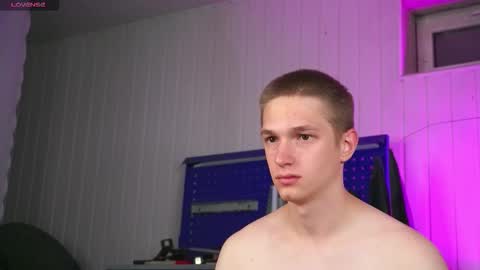 Dustyn online show from 10/02/25, 04:36