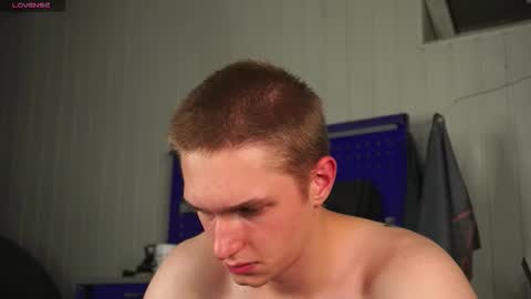 Dustyn online show from 10/09/25, 04:38