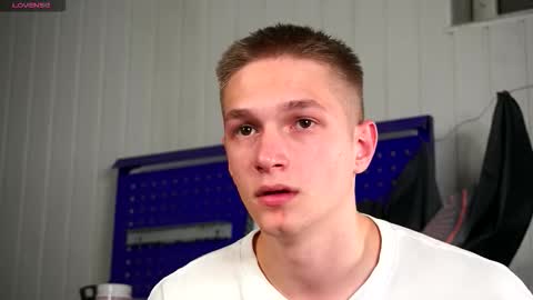 Dustyn online show from 10/22/25, 05:02