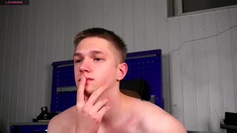 Dustyn online show from 12/04/25, 03:10