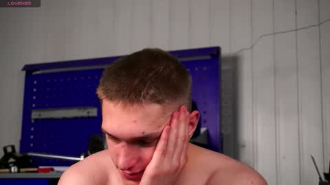 Dustyn online show from 12/19/25, 03:19