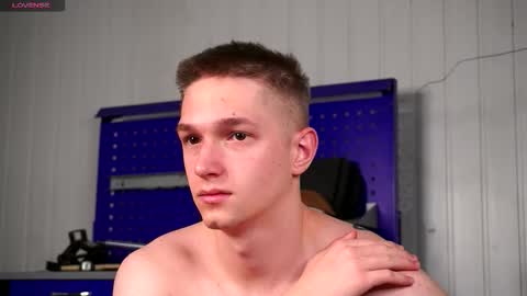 Dustyn online show from 12/20/25, 03:08