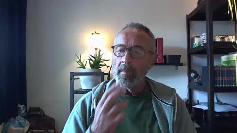 Snapshot of dutchpear chatting on 11/05/25, 08:03 DutchPear online show from 11/05/25, 08:03