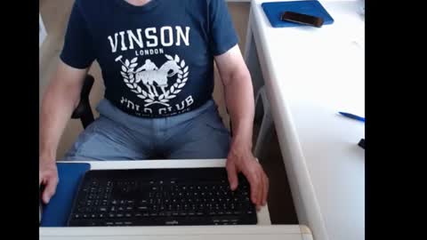 Snapshot of dutchpornking2 chatting on 06/18/26, 06:13 dutchpornking2 online show from 06/18/26, 06:13