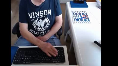 Snapshot of dutchpornking2 chatting on 06/22/26, 06:21 dutchpornking2 online show from 06/22/26, 06:21
