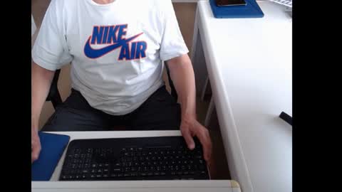 Snapshot of dutchpornking2 chatting on 07/05/26, 06:20 dutchpornking2 online show from 07/05/26, 06:20