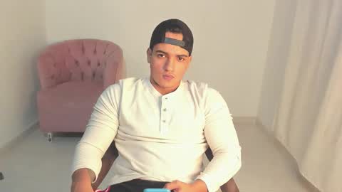 dwayne_esteven10 online show from 01/12/26, 03:12