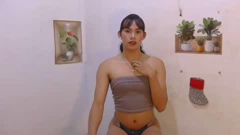 dy_namite online show from 04/11/26, 05:28