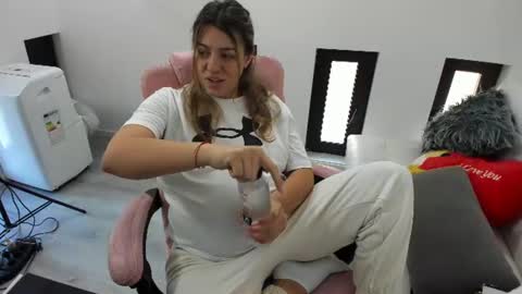 Snapshot of dyanakaylin chatting on 06/13/26, 04:32 dayana online show from 06/13/26, 04:32