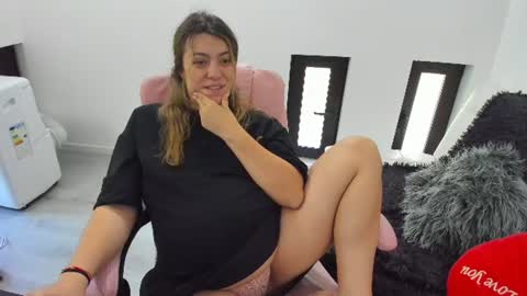 Snapshot of dyanakaylin chatting on 06/17/26, 06:05 dayana online show from 06/17/26, 06:05