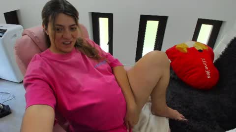Snapshot of dyanakaylin chatting on 06/18/26, 04:46 dayana online show from 06/18/26, 04:46