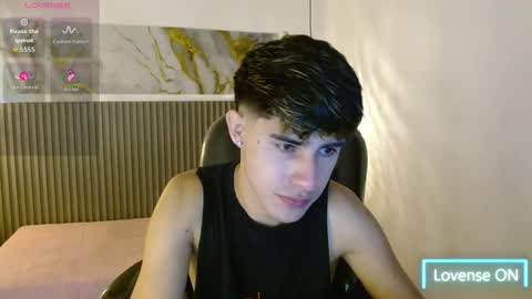 dyla_n18_ online show from 11/16/25, 08:47