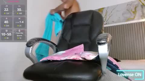 dyla_n18_ online show from 03/11/26, 09:54