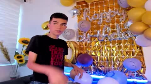 Snapshot of dylan_2005 chatting on 09/26/25, 11:36 Dylan online show from 09/26/25, 11:36