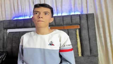 Snapshot of dylan_2005 chatting on 09/29/25, 11:48 Dylan online show from 09/29/25, 11:48