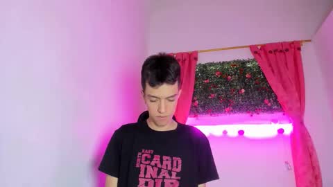 Snapshot of dylan_2005 chatting on 10/09/25, 11:41 Dylan online show from 10/09/25, 11:41