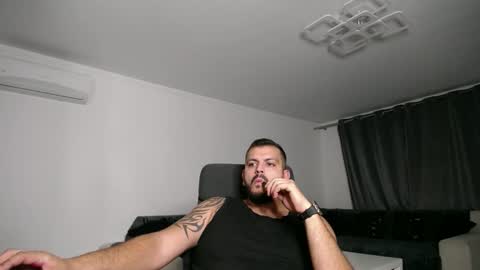 Dylan Dom  online show from 10/07/25, 08:17