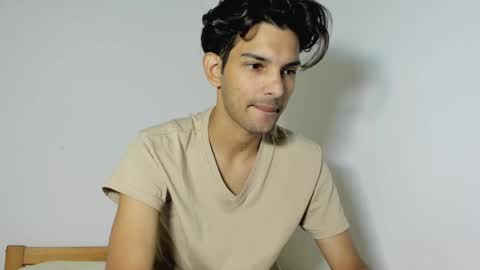 Snapshot of dylan_hoot chatting on 09/12/25, 03:56 Dylan online show from 09/12/25, 03:56