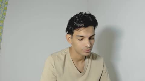 Snapshot of dylan_hoot chatting on 09/22/25, 10:45 Dylan online show from 09/22/25, 10:45