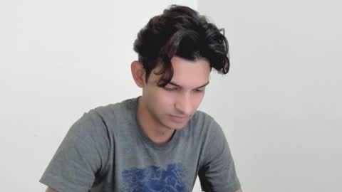 Snapshot of dylan_hoot chatting on 10/20/25, 07:03 Dylan online show from 10/20/25, 07:03