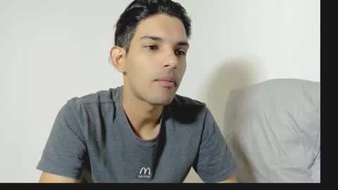 Snapshot of dylan_hoot chatting on 11/04/25, 07:13 Dylan online show from 11/04/25, 07:13