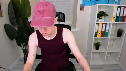 Snapshot of dylan_norton chatting on 02/10/26, 01:48 Dylan online show from 02/10/26, 01:48