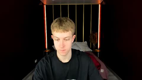 Snapshot of dylan_norton chatting on 06/08/26, 10:37 Dylan online show from 06/08/26, 10:37